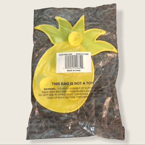 NWT Novelty Yellow & Green Pineapple Makeup Brush Silicone Cleaning Pad - Picture 4 of 5